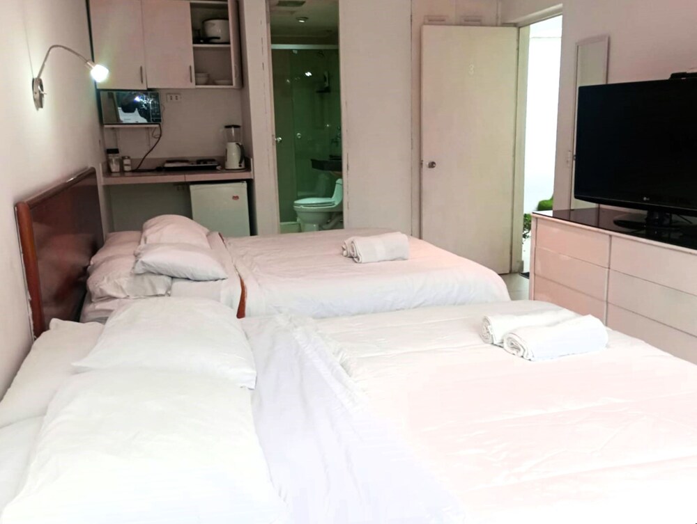 Monterrico Suites Hotel