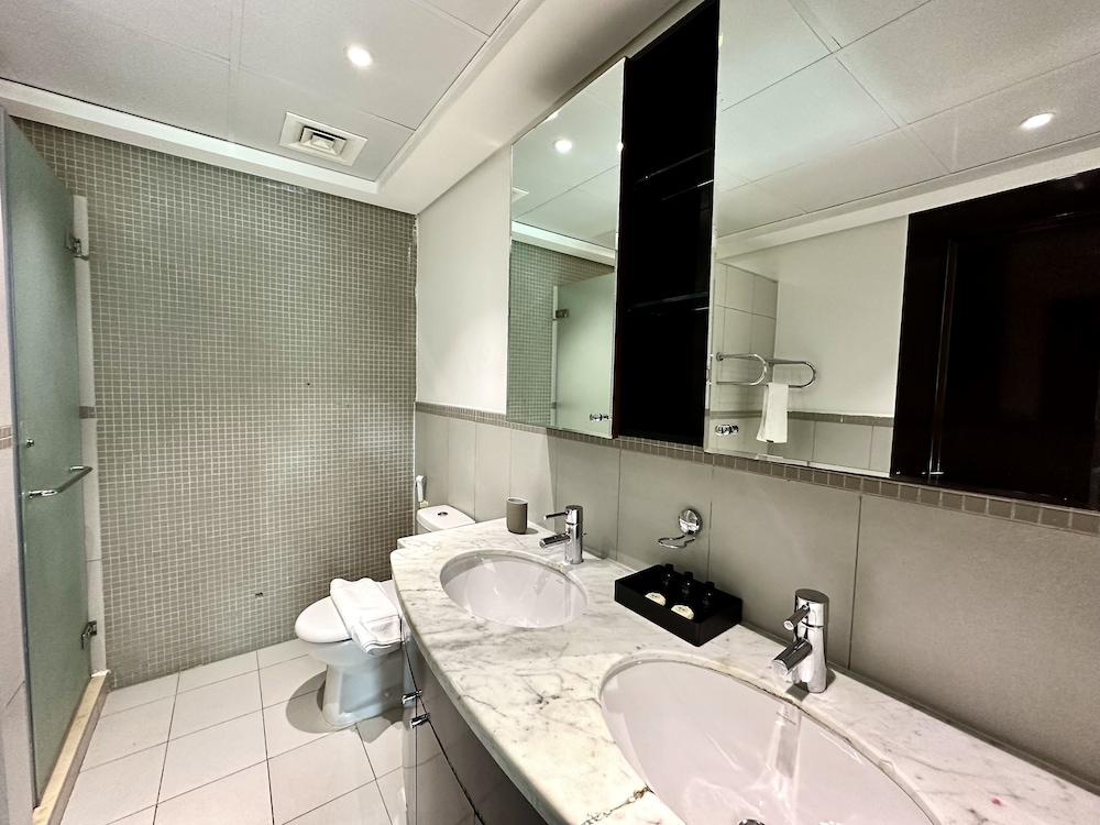 Lux BnB Travo Tower I Private Garden I Lake View