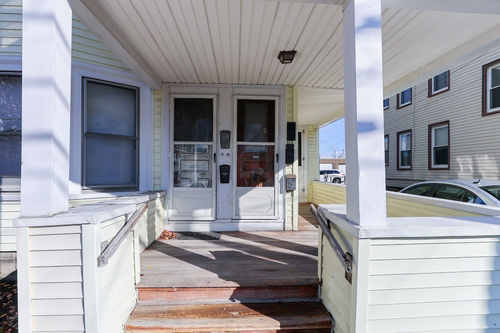 Bridgeport Vacations - Cozy Bridgeport Apartment: 2 Mi to Downtown! - Property Image 8
