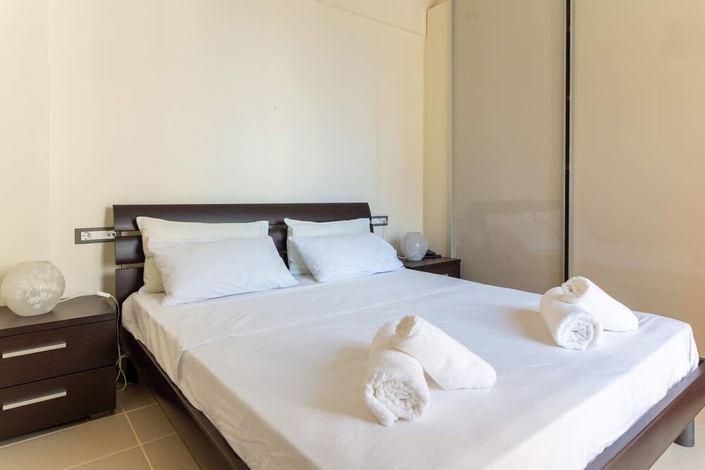 La Casa Rosa Seaside Getaway