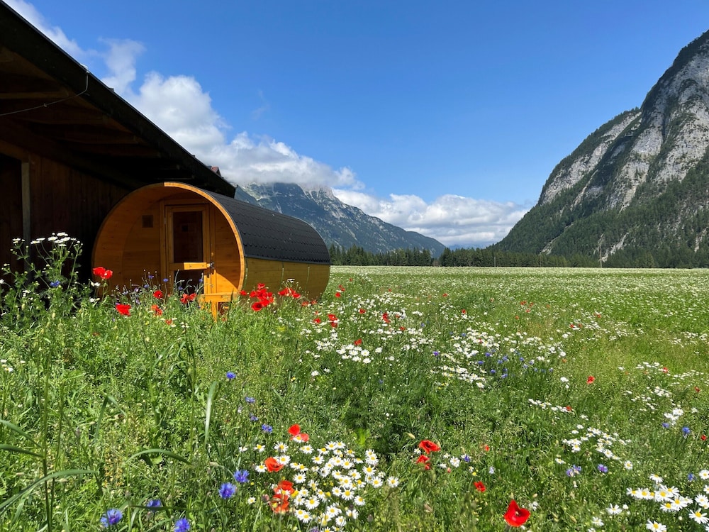 Chalet Leutasch With Ski Trail & Mountain Views