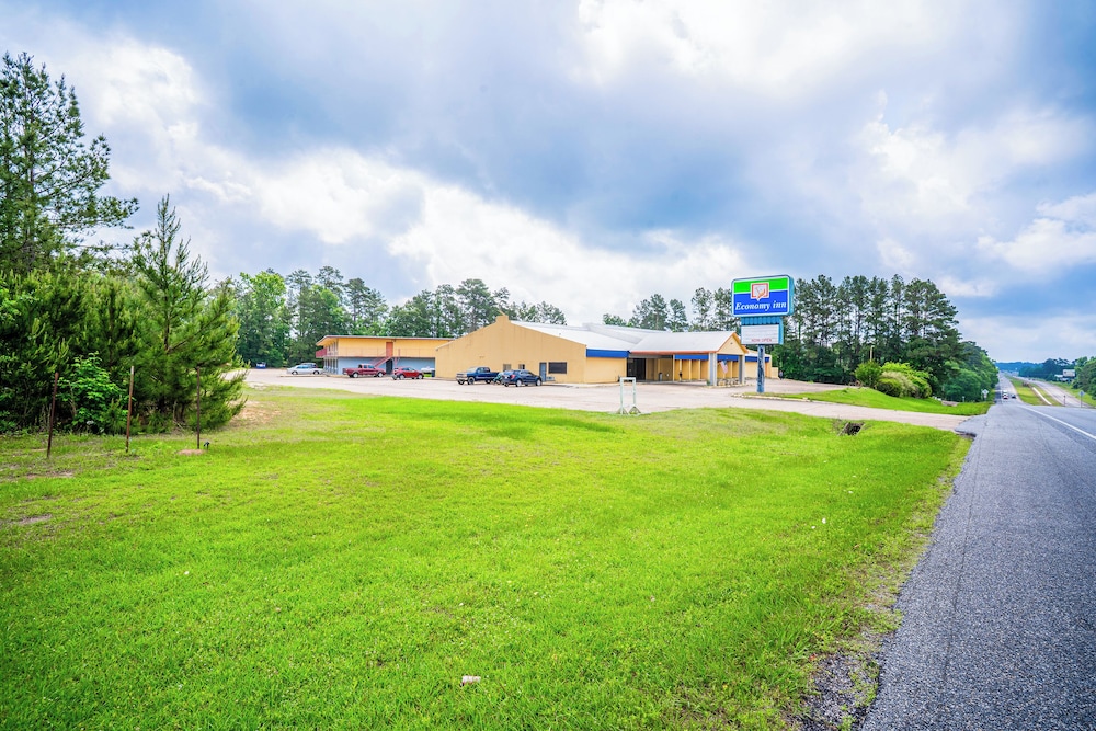 Economy Inn By OYO Livingston TX Hwy 59