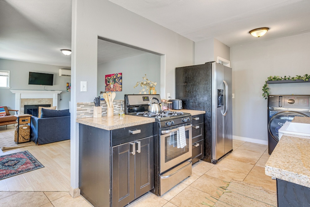 4 Mi to Csusb: Updated Home Near Shops & Eats