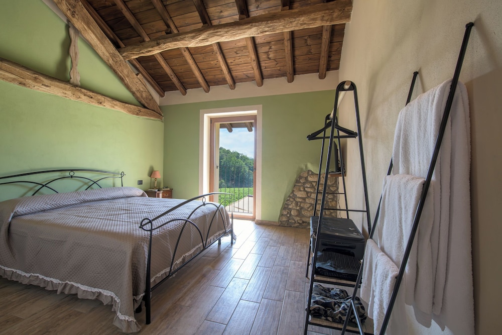 Room-charming Alessandria Retreat With Q