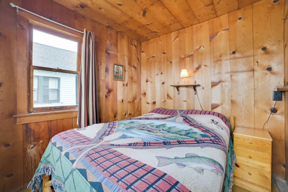 Dock & Beach Access: Lakefront Cabin in Cedarville