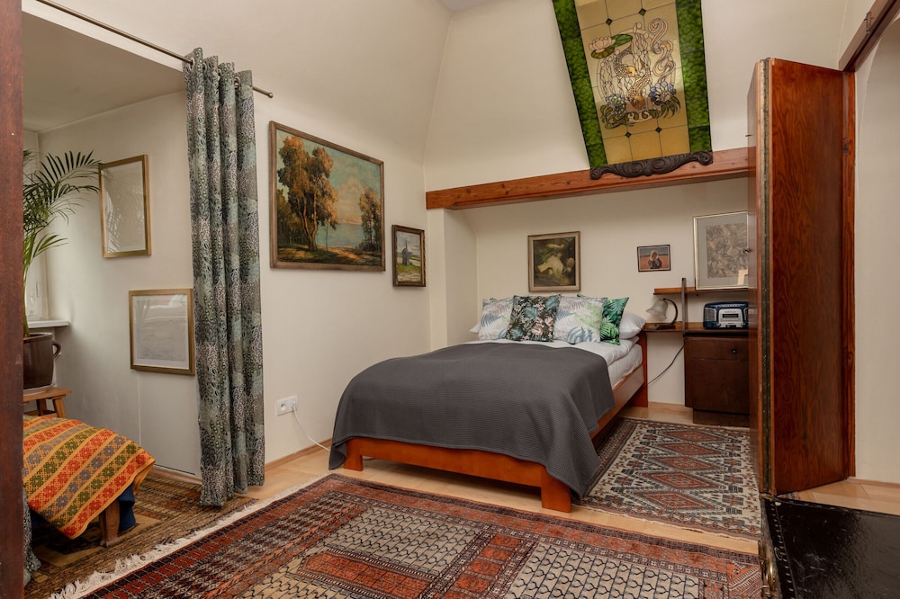 Warsaw Old Town Apartment by Renters view 2