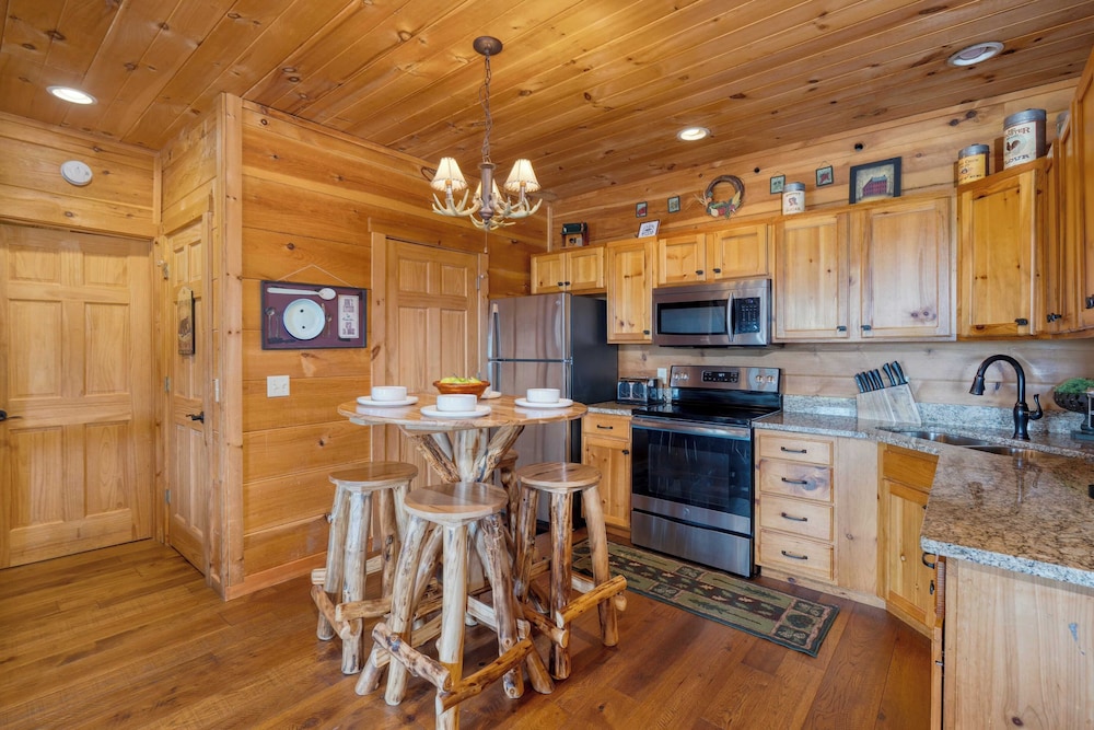 Sleeps 26, 2 Homes Theater Room, Game Room, Hot Tub, Smoky Mountain Views