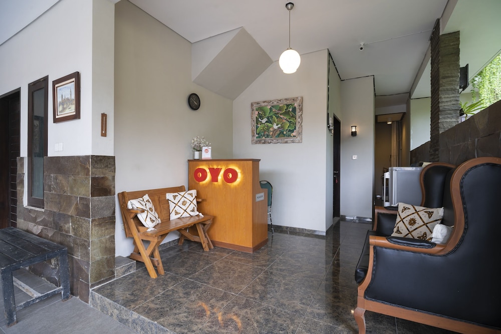 OYO 2438 D' Tamblingan Guesthouse view 4