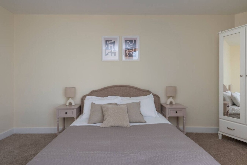 Notting Hill Gem 2BD Near Portobello Market