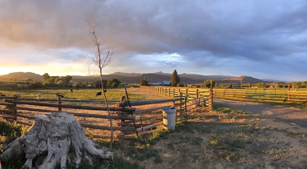Timeless Mesa Hideaway 2 Bedroom Cabin