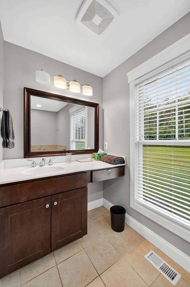 Waterfront Kent Island Retreat 5BR Sleeps 12 Near Weddings Annapolis