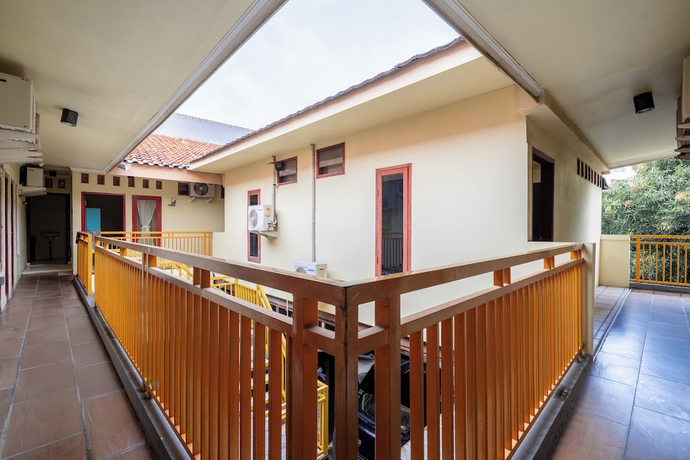 Rehat at Wahidin Guest House