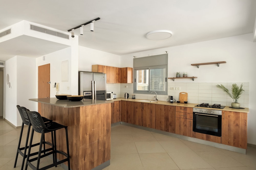 Sea View Beach Penthouse by Sea N' Rent