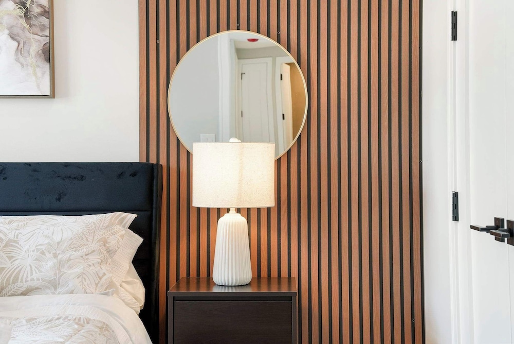 Chicago Modern Condo 2br2ba Balcony Free Park