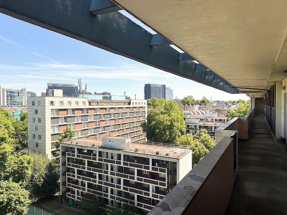 Central London Modern Apartment With 3 Bedrooms