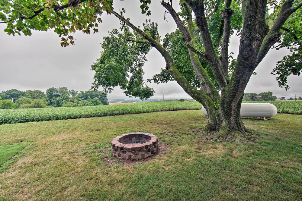 Quiet Elizabethville Home w/ Fire Pit + Views view 2