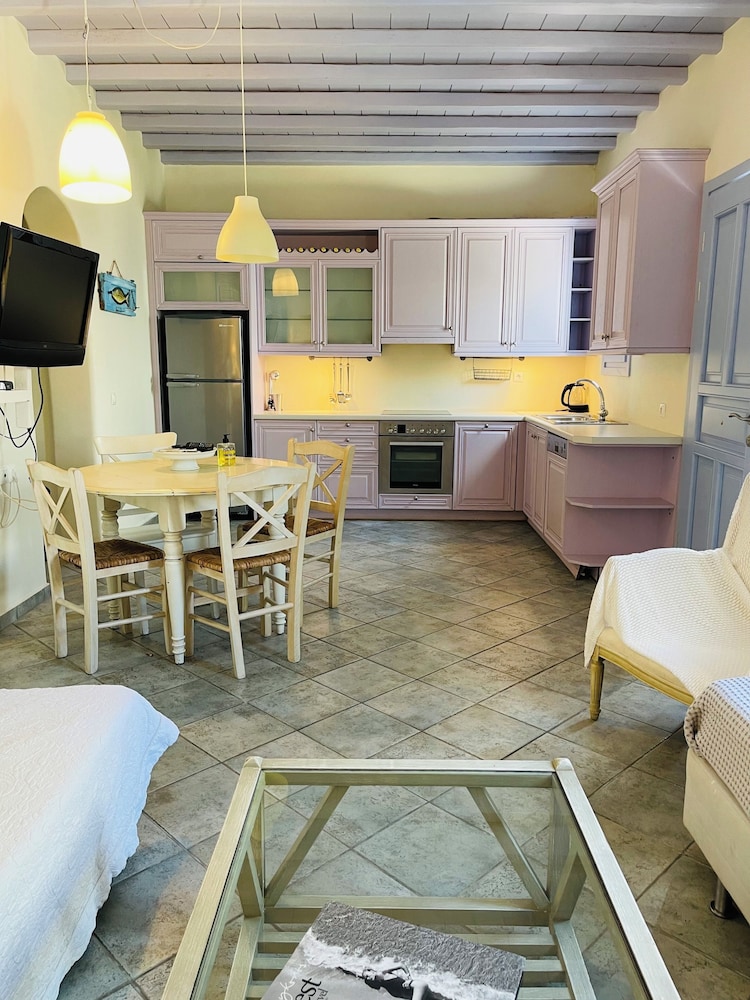 Mimoza Collection suites
