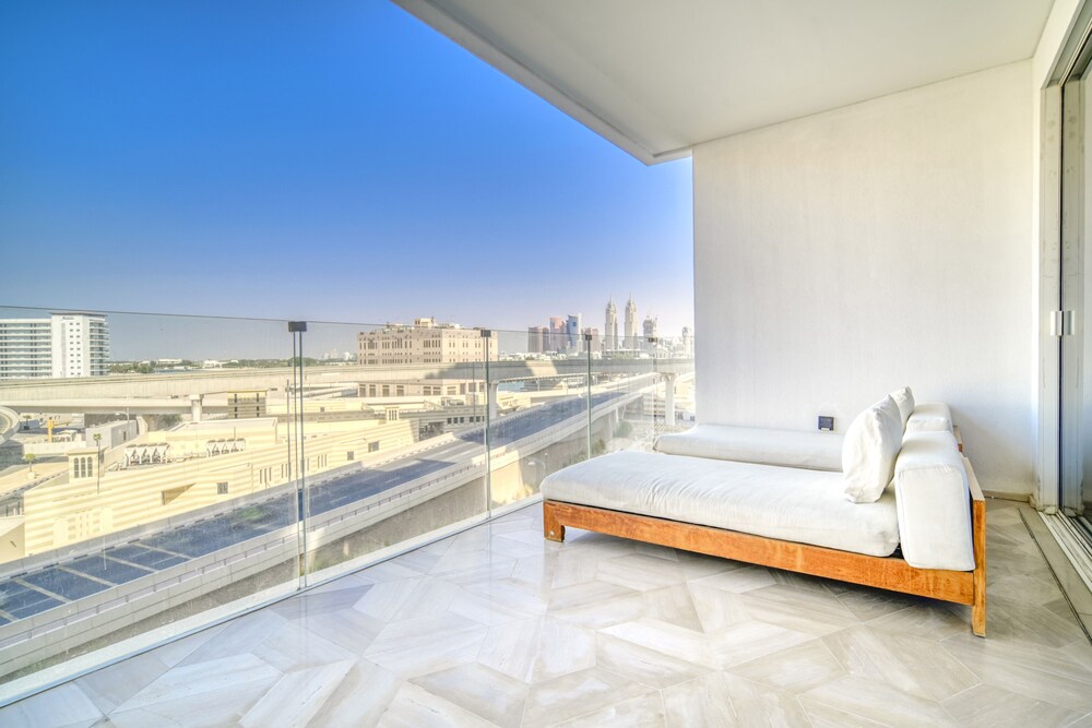 Five Palm Jumeirah Residences -Mint Stay