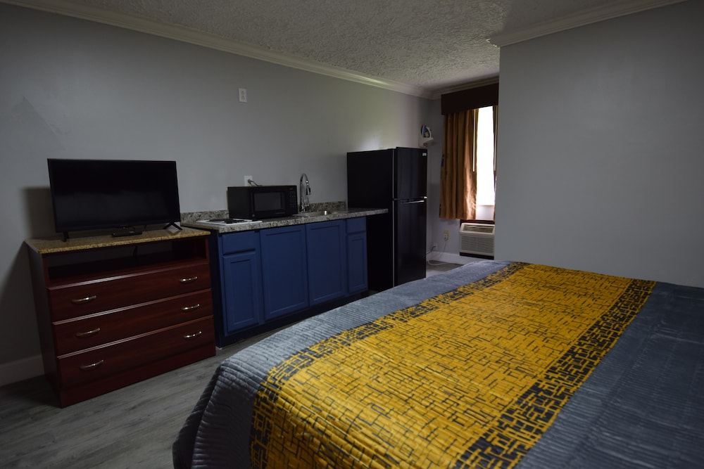 Village Haven Inn - Property Image 1