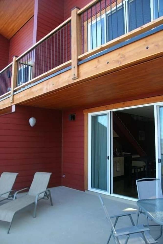 Crooked Tree Guest Suites
