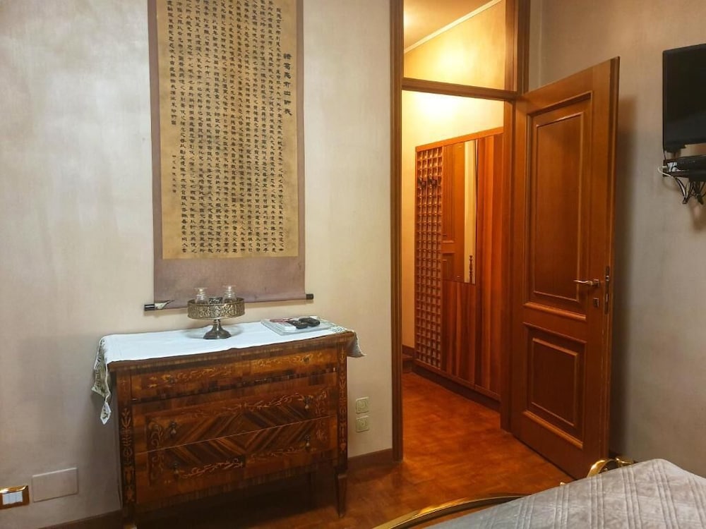 Villa Marisa bed breakfast and books