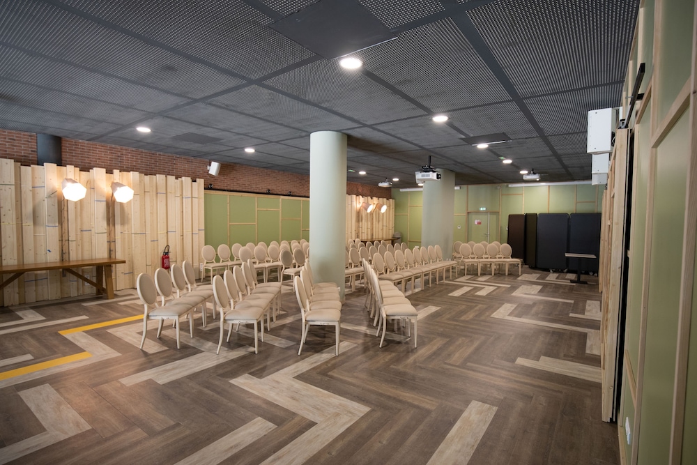 meeting & event spaces