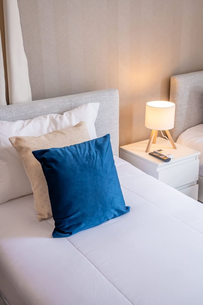 Ziba B06 NOK Classy 3BR Villa by Vistacana Rentals