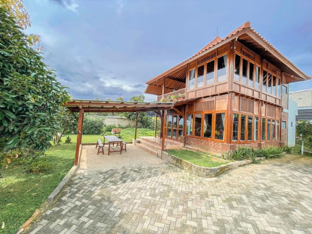 Arovala Villa