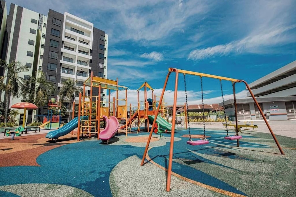 Ipoh Manhattan Free Waterpark 3BR 8pax Family Suite Mha306 by City Home Empire
