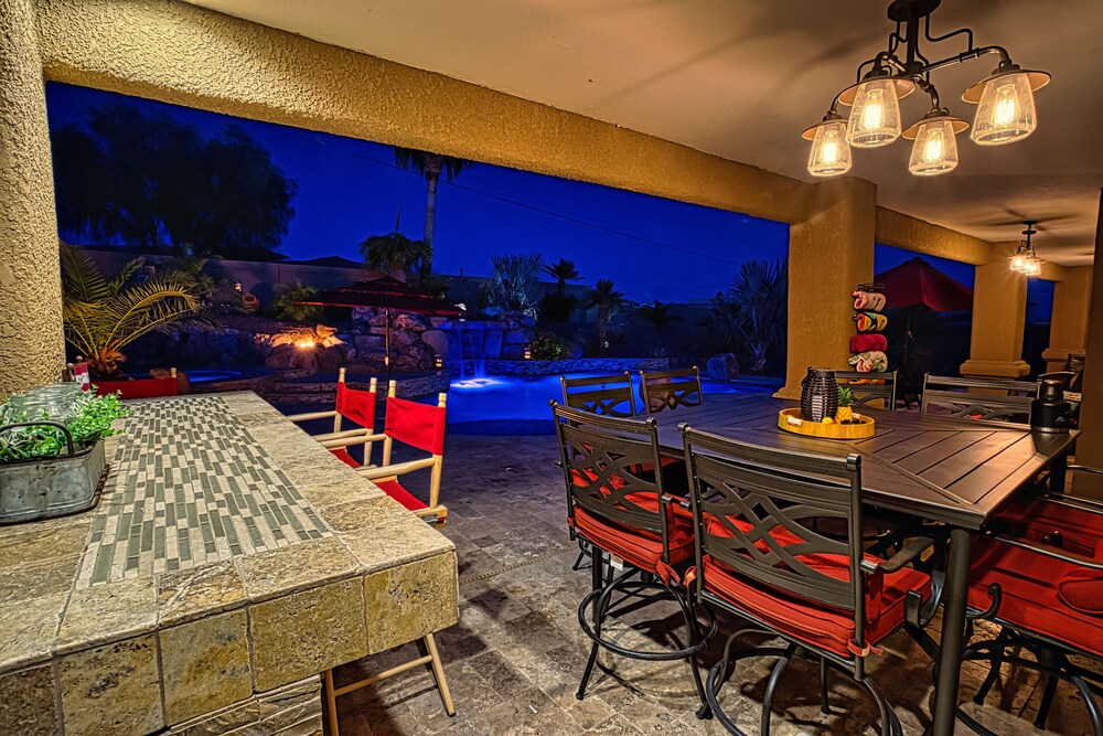 Lake Havasu Family Escape w/ Pool, Hot Tub & Grill view 4