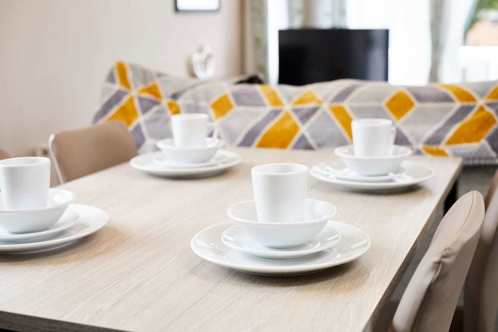 Host Stay Teejay s Lodge