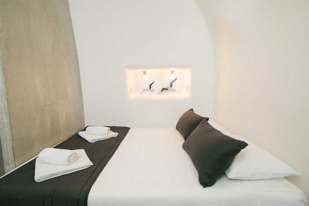 Santorini Villas photo 2