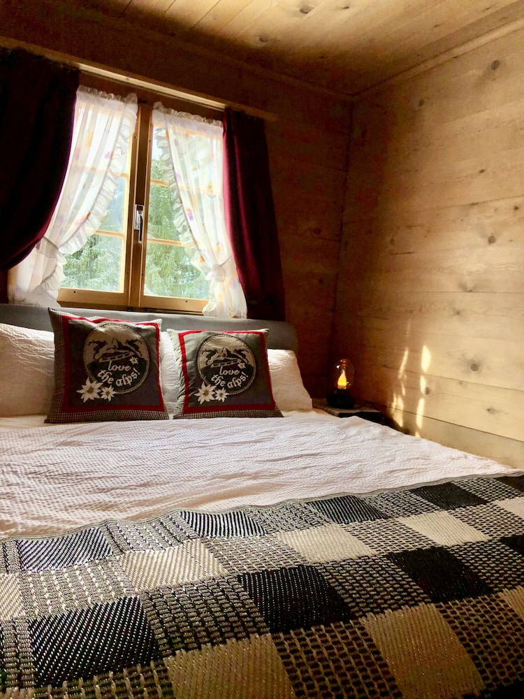 Charming Chalet With Mountain View Near Arosa for 6 People House Exclusive use view 5