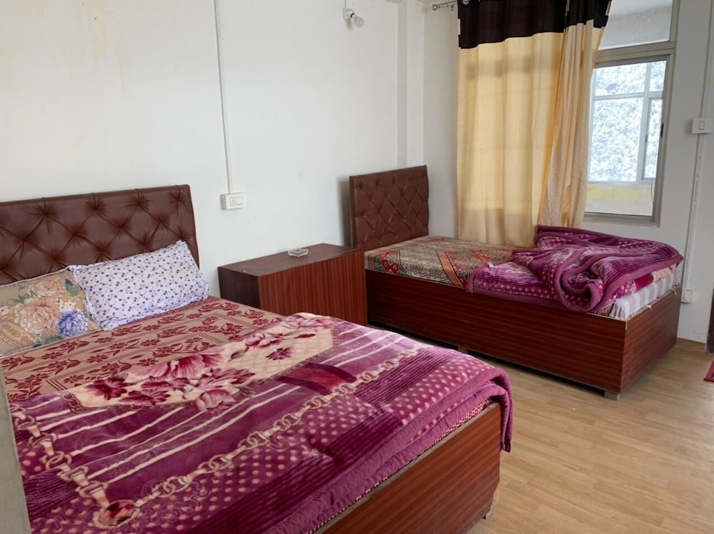 Yangzom La Homestay