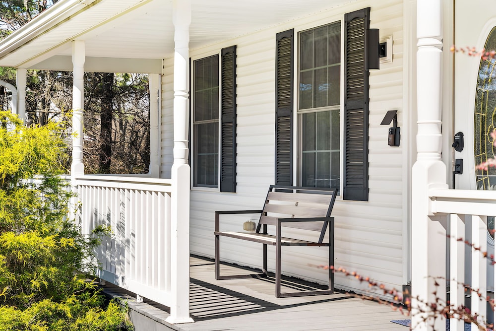 Ultimate Poconos Family Escape! Games, Firepit, Theater Vibes & More