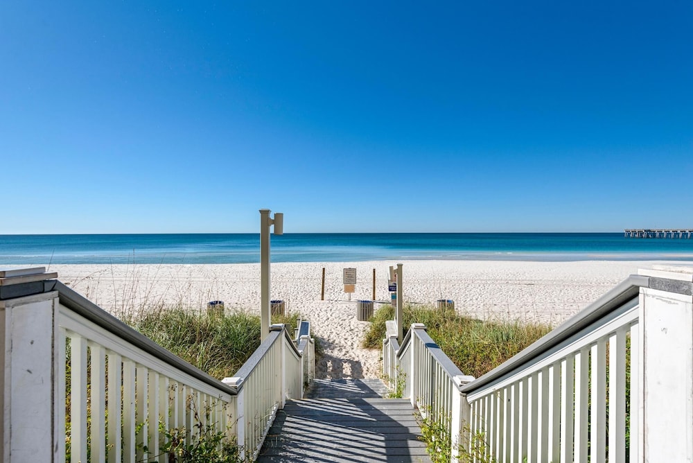 Calypso 2-504 West