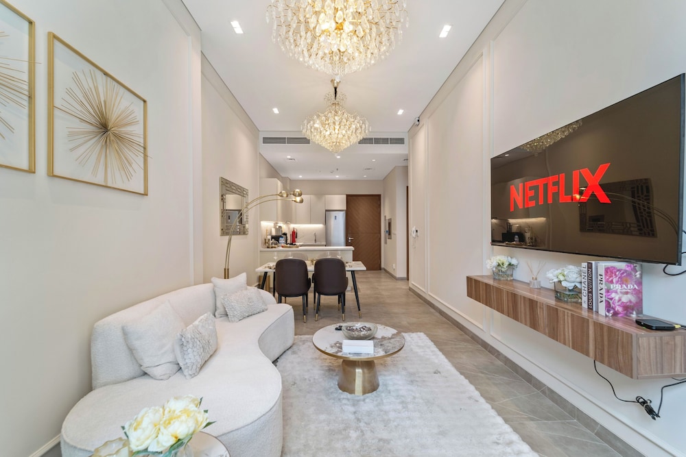 Brand New Stylish Unit near Circle Mall