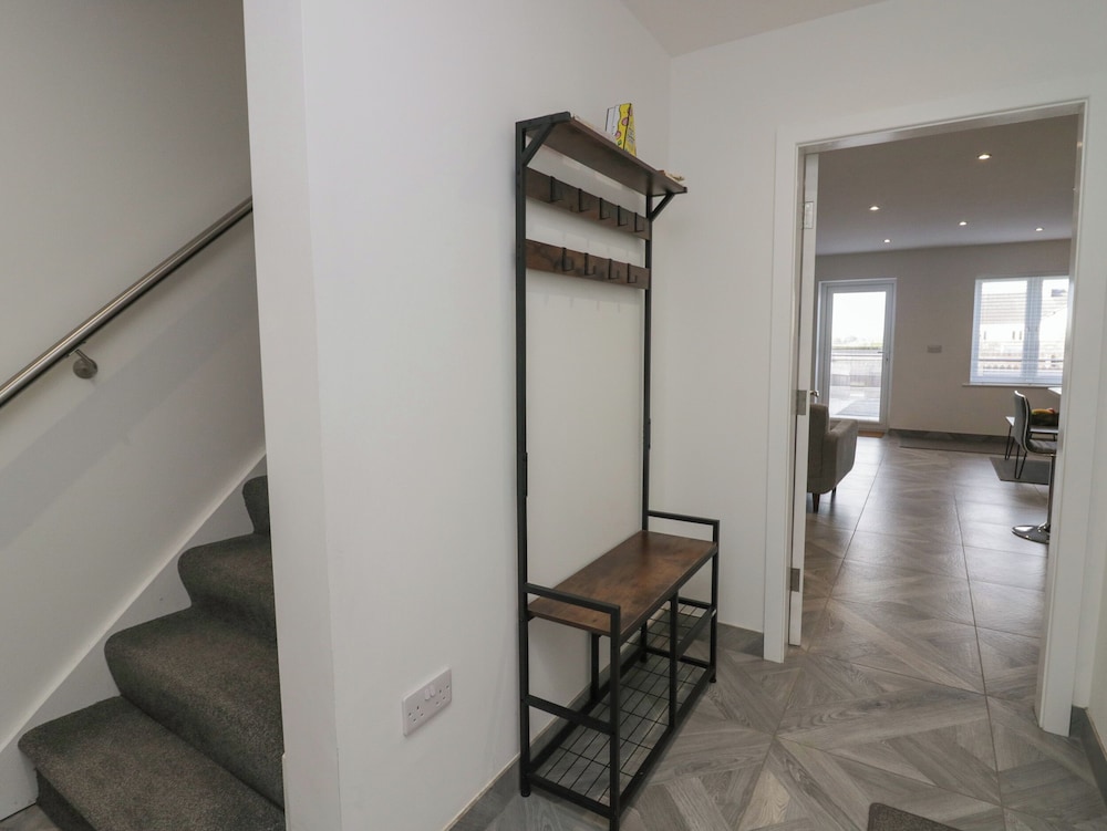 Edgemere Hideaway