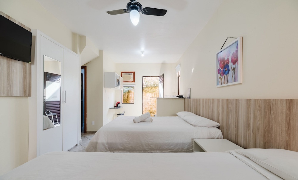 JOFs Apartamentos c Piscina e Vista Mar