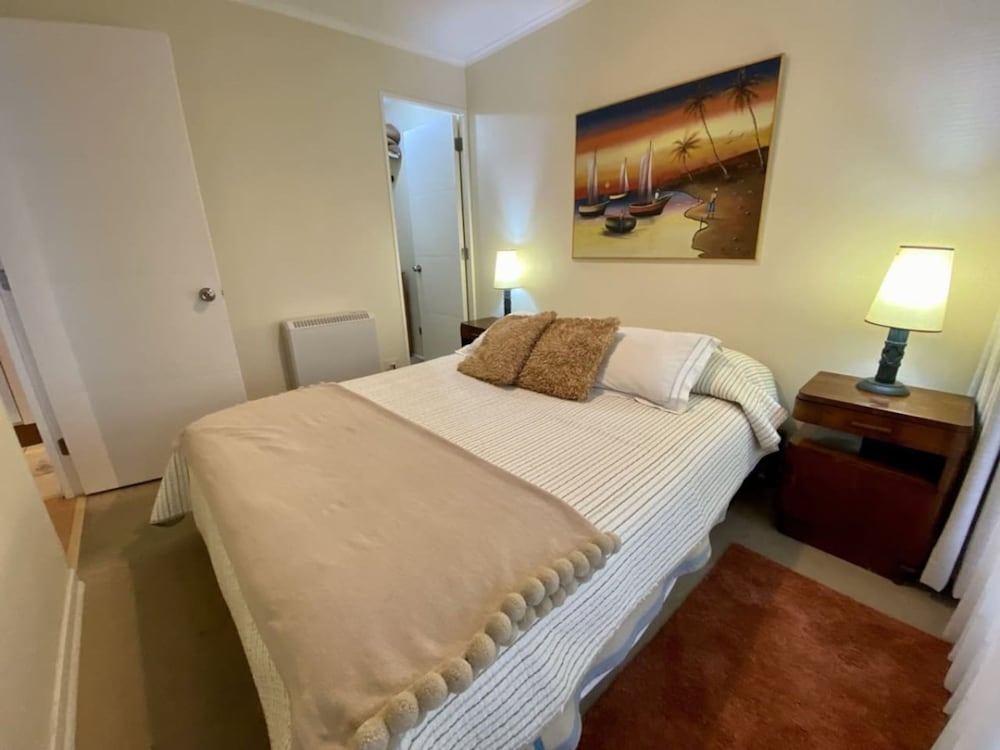 Urban Viana Bus Terminal Home Office Pool Wifi