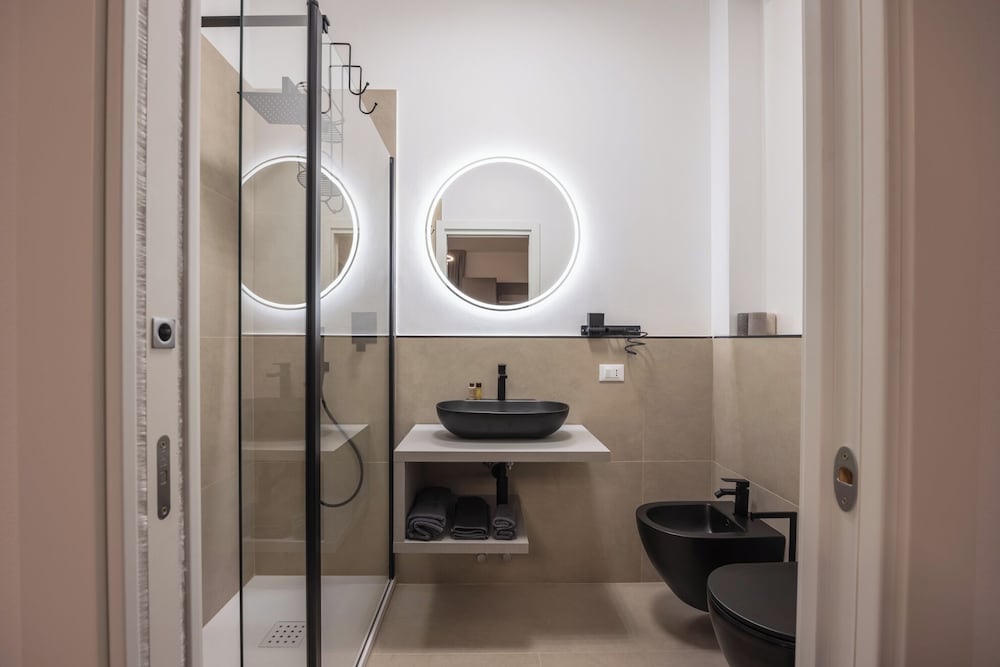 Luxury Station Suite