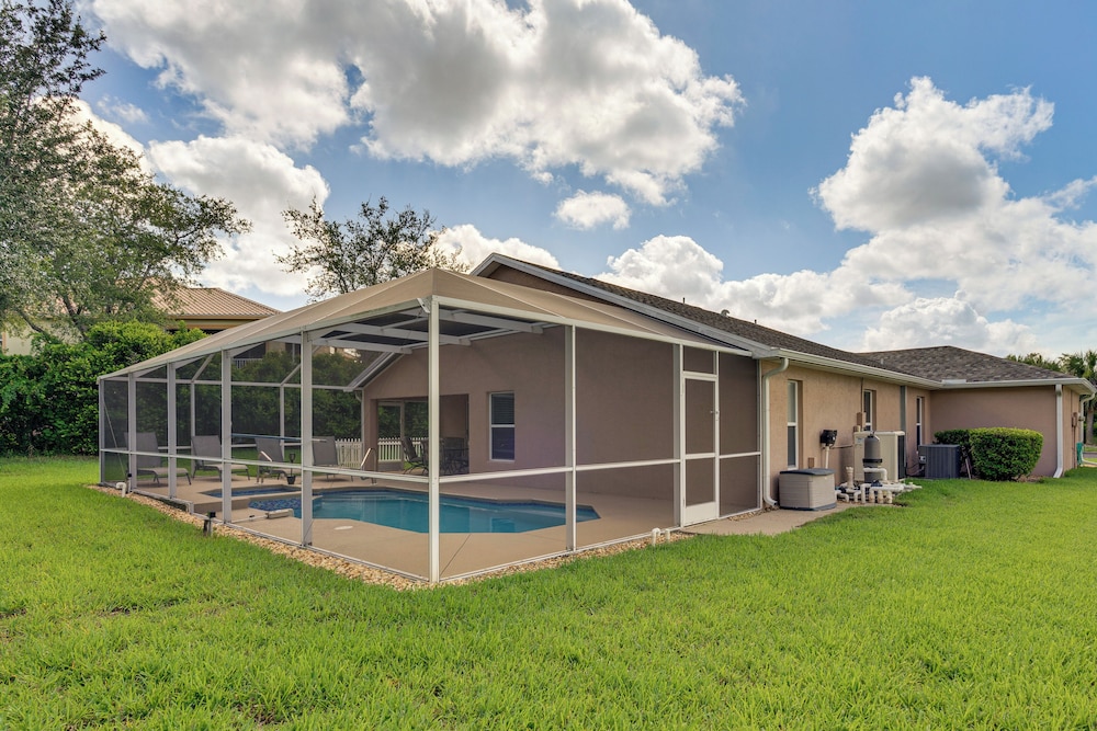 4 Mi to Beaches: Fort Myers Escape w/ Patio, photo 13