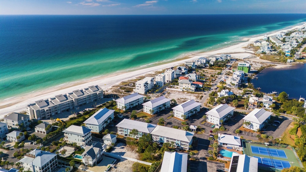Beachside Villas 811