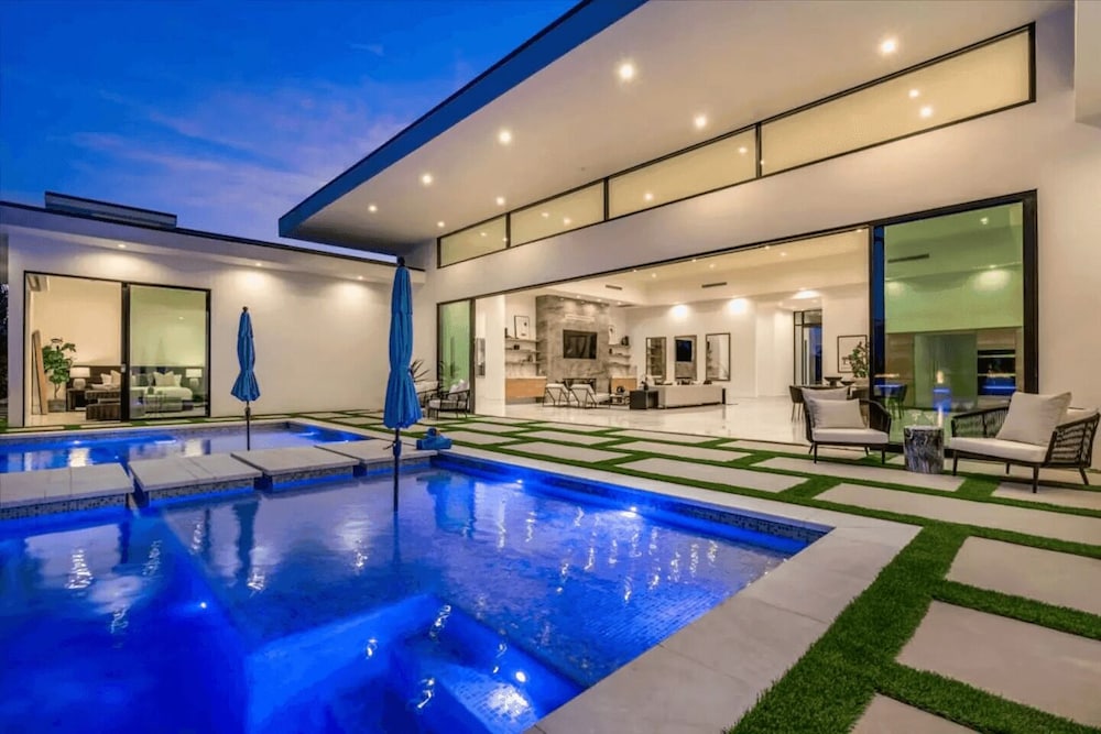 Sleeps 28 2 Luxe Villas w/ Pickleball Court Bravo Villas Dorada by Avantstay