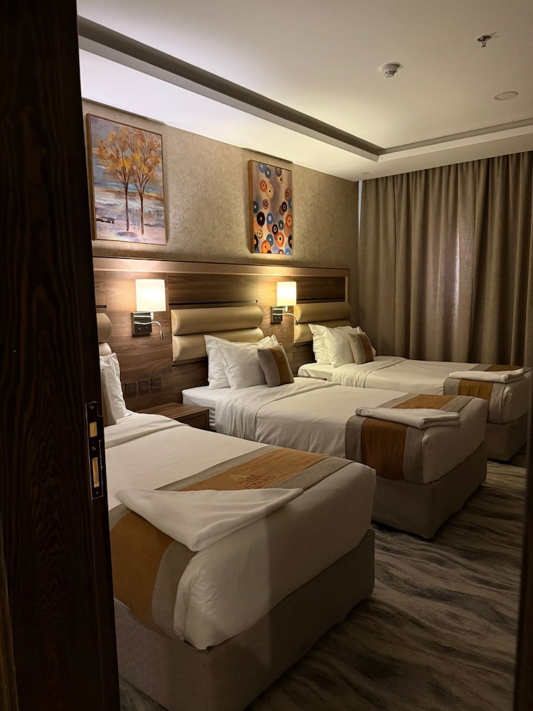 Azard Hotel