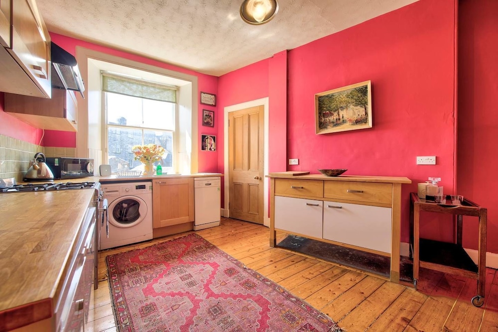 JOIVY Old Town 1-bed Apartment With Stunning Views view 3