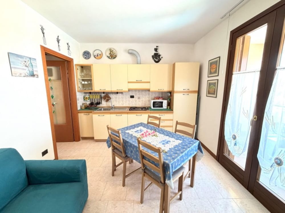 Apartment With Pool View-beahost