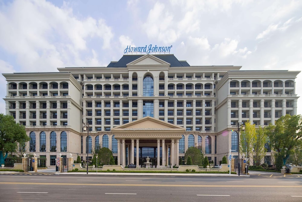 Howard Johnson Maitreya Plaza Xikou