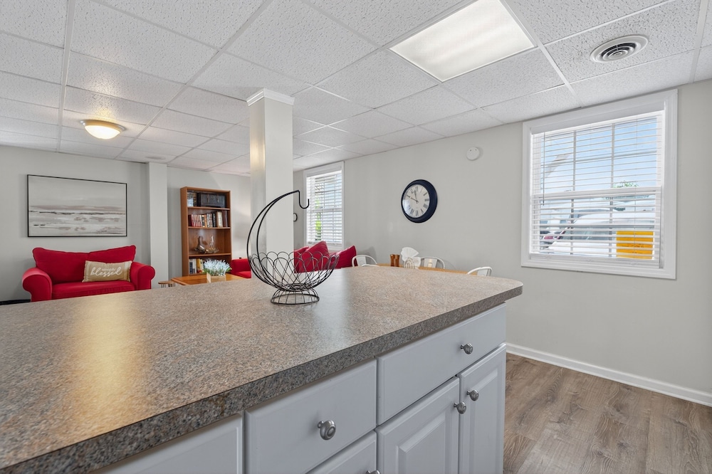 Coastal Retreat Steps From Private Beach 2 Bedroom Apts