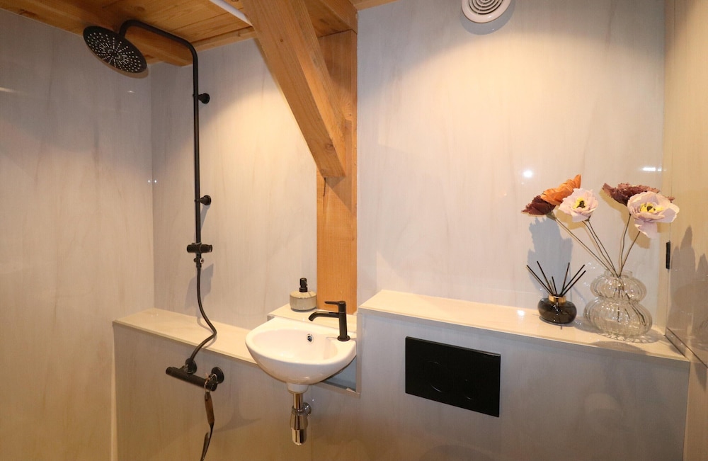 Frisian Hideaway With Style